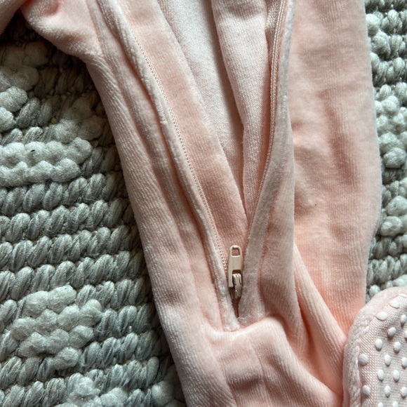 NWOT Petit Lem - velour sleeper. Size 18m - Picture 5 of 7